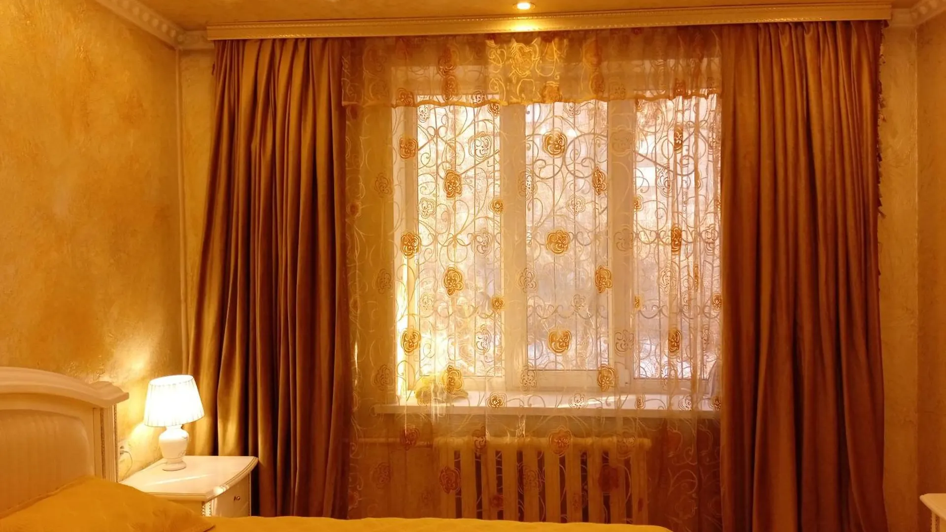 3 Rooms Of Sun 알마티 아파트
