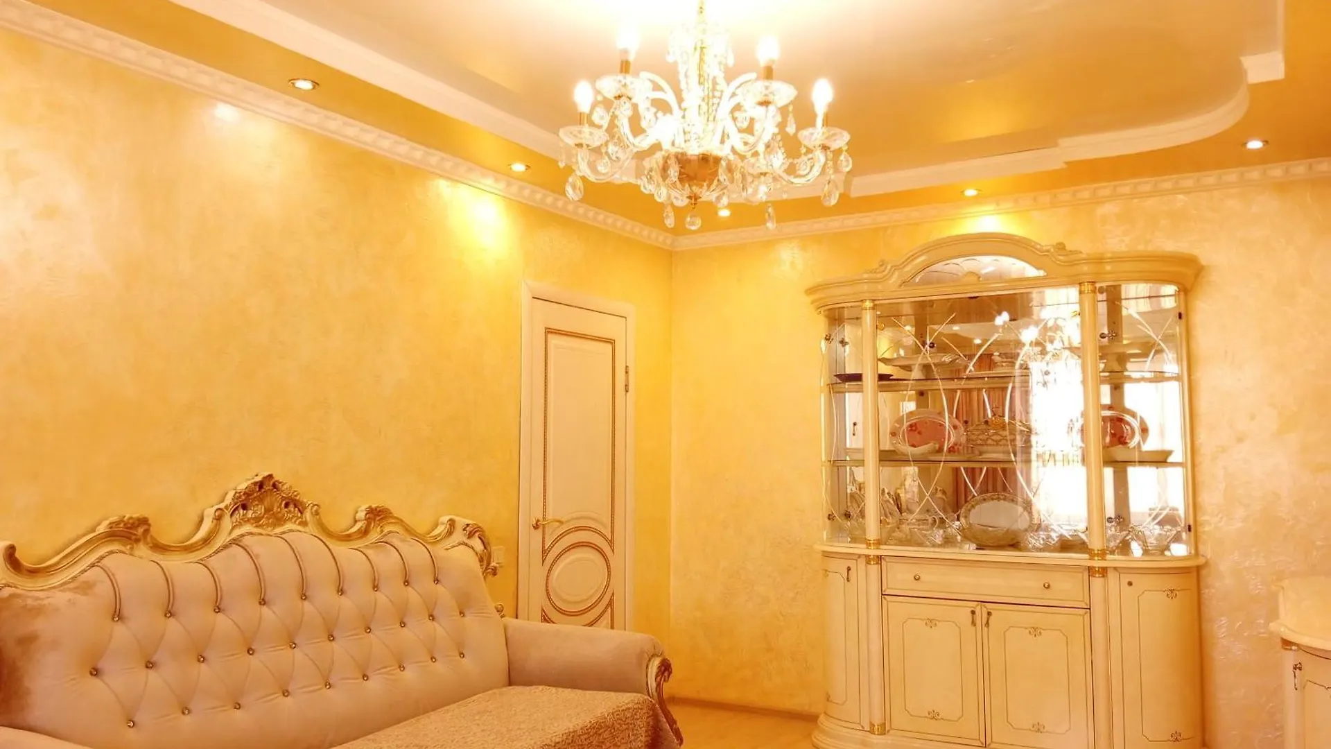 3 Rooms Of Sun 알마티 0*,